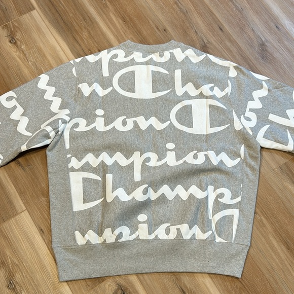 NWT Men’s Champion Crew sweatshirt - Picture 11 of 15